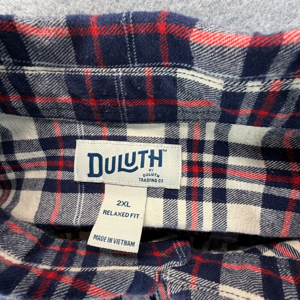 Duluth Trading Co Mens 2XL Relaxed Fit Plaid Flannel Button Down Shirt Navy Red - Picture 2 of 7